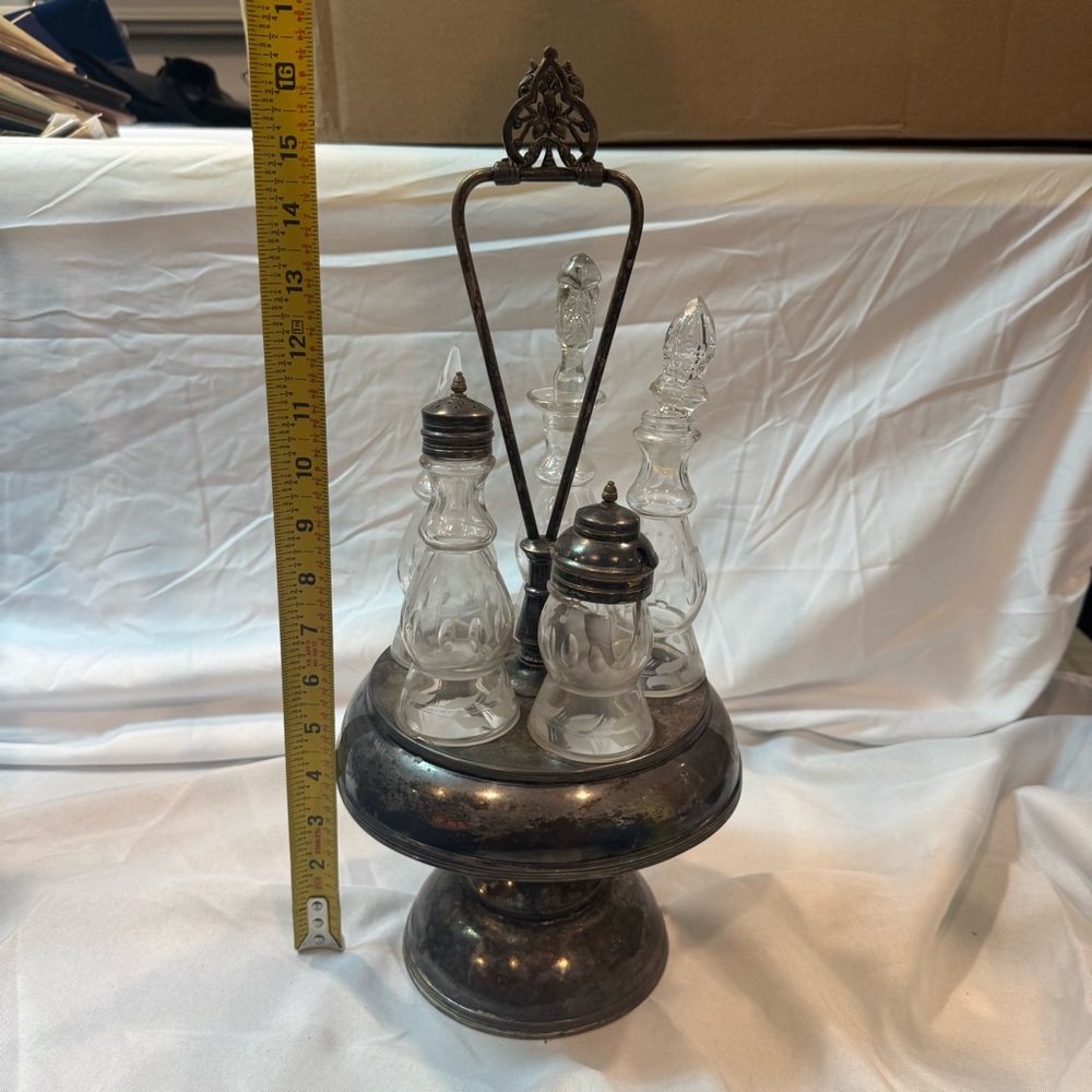 Antique 1800s Silver Cruet Set with Glass Bottles by Pairpoint Mfg. Co - Picture 14 of 14